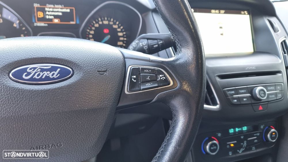 Ford Focus 1.5 TDCi ECOBlue Titanium - 19