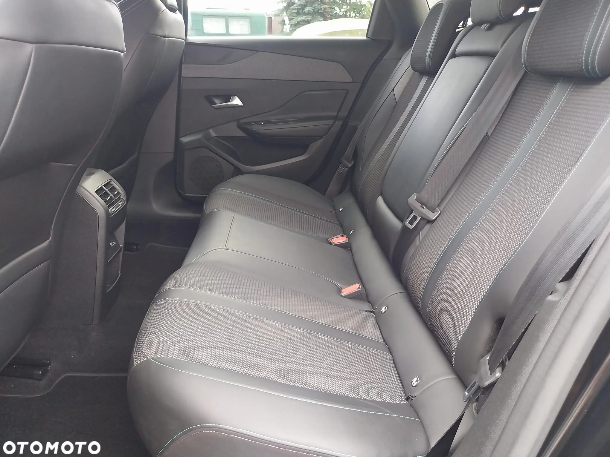 Peugeot 308 BlueHDi FAP 130 EAT8 Stop & Start Allure Pack - 19