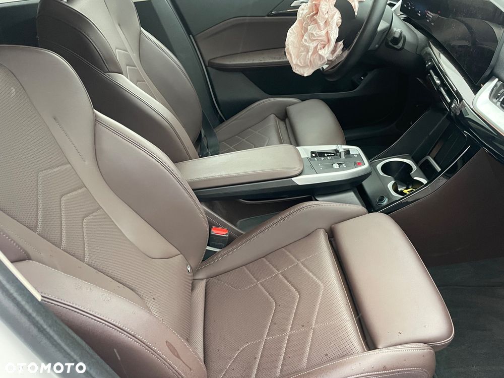 BMW iX1 xDrive30 - 6