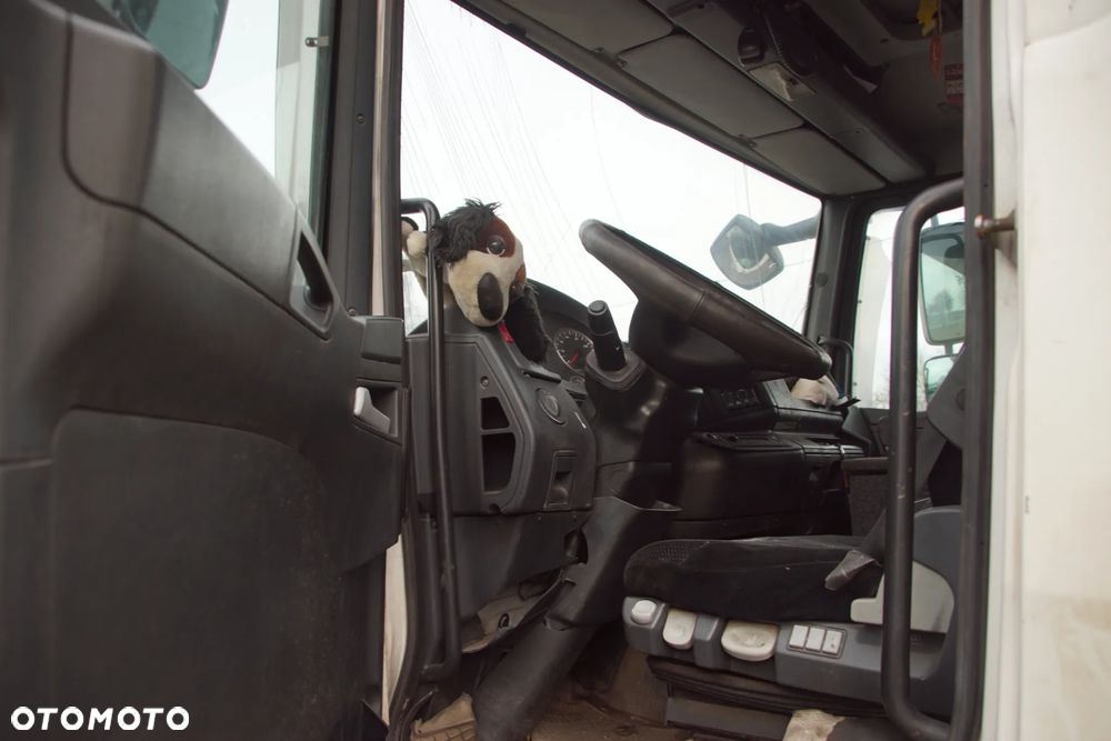 Auto na części - MAN TGM 15.250 6.9 250 KM D0836 LFL60 ZF 12AS1210TO 2009R Silnik Skrzynia Drzwi Zderzak Lusterko Lampa Osłona Owiewka Winda Deska Kokpit Sterownik Moduł Czujnik Licznik Kierownica Panel - 11