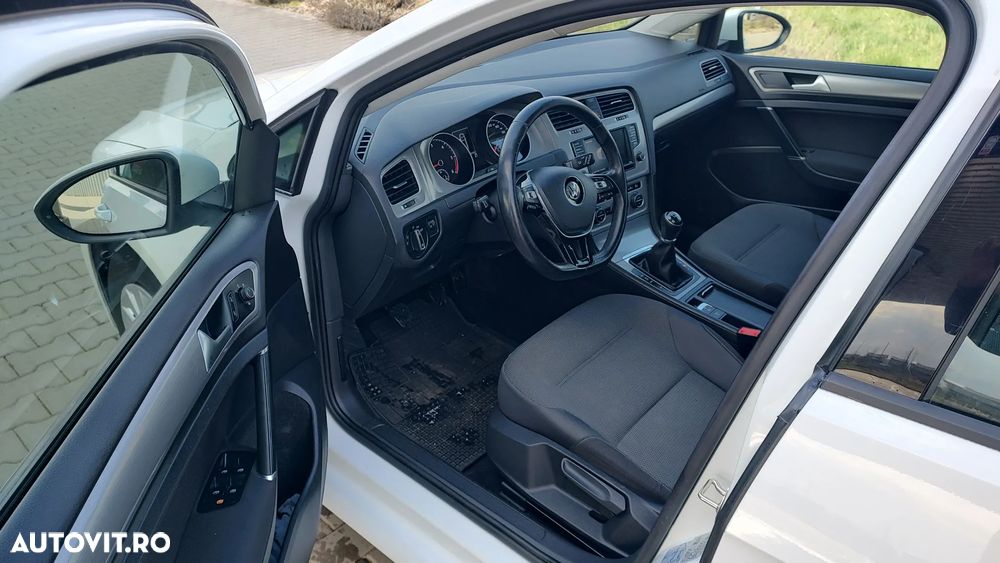 Volkswagen Golf 1.6 TDI BlueMotion Comfortline - 9