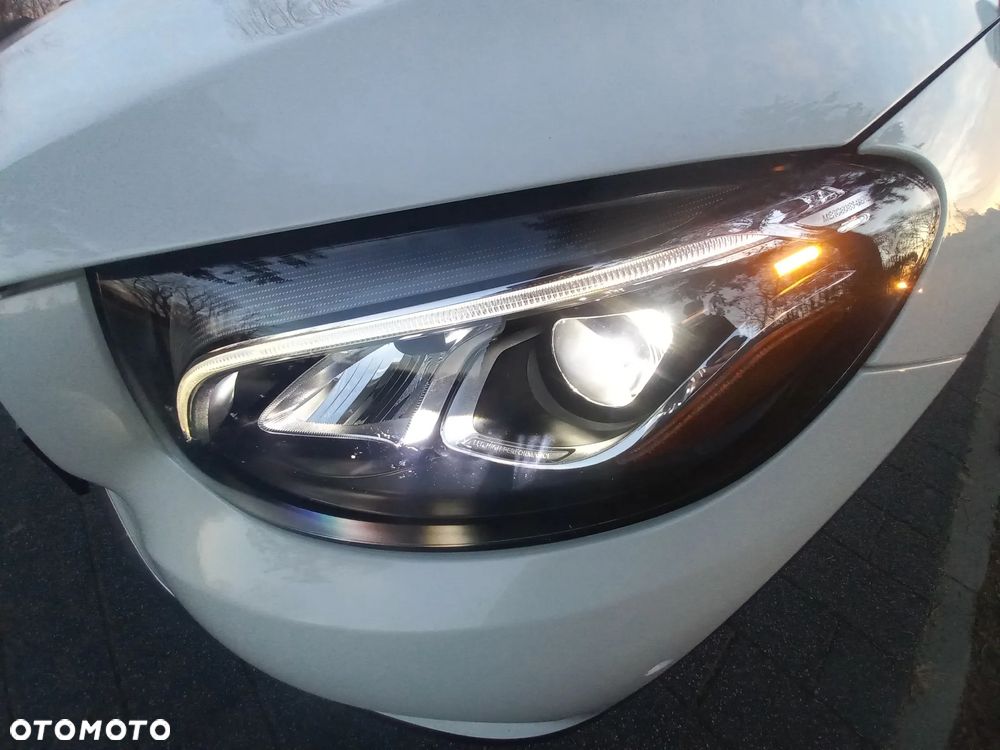 Mercedes-Benz GLC - 27