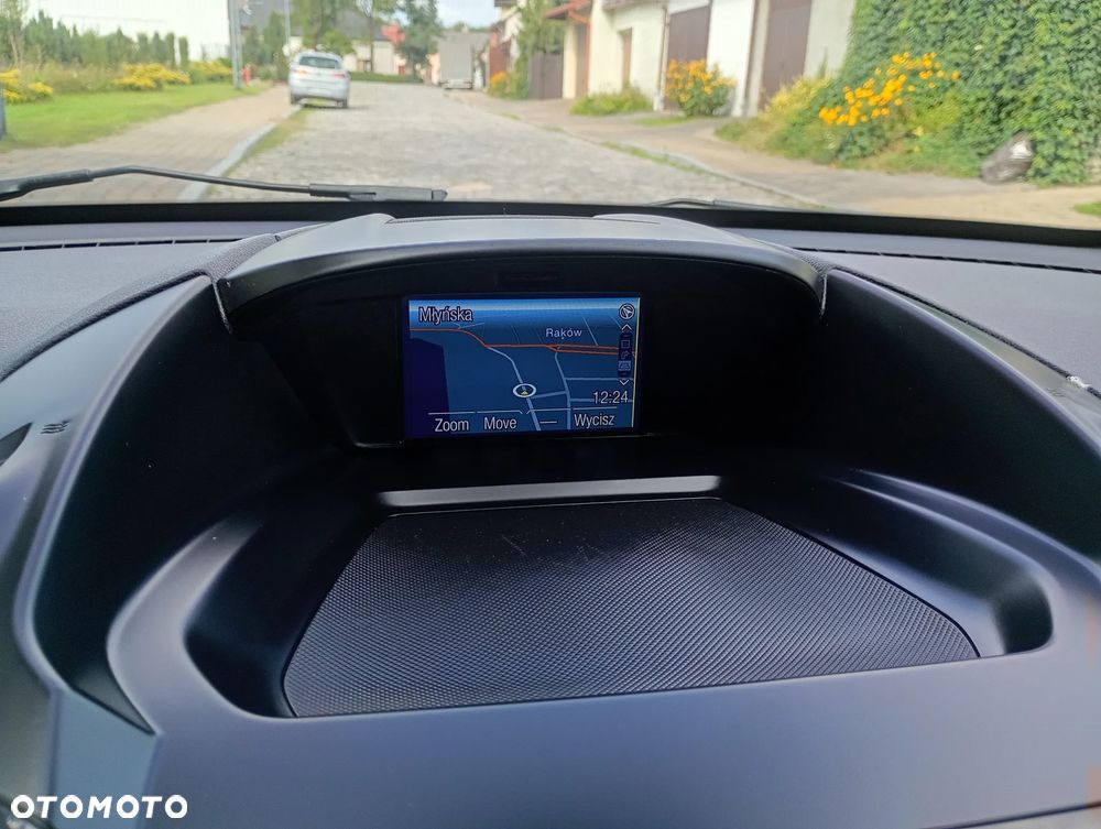 Ford Kuga 2.0 TDCi 2x4 Titanium - 34