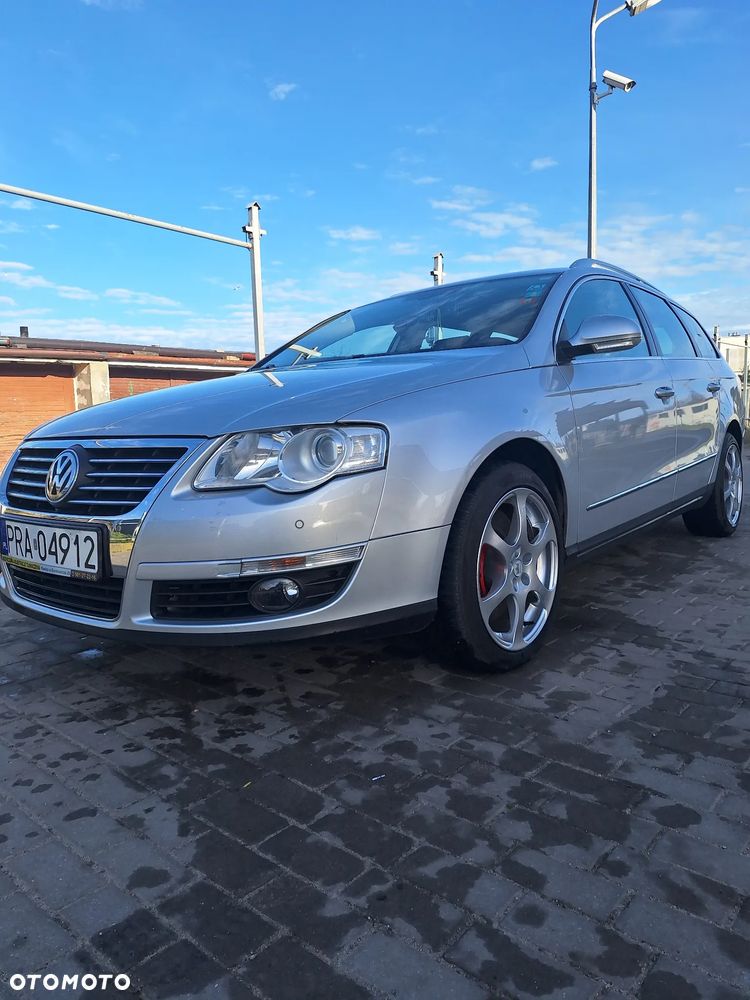 Volkswagen Passat 3.2 V6 FSI 4Mot Comfortline DSG - 1