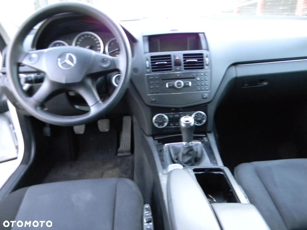 Mercedes-Benz Klasa C 220 CDI Automatik DPF Sport Edition - 7