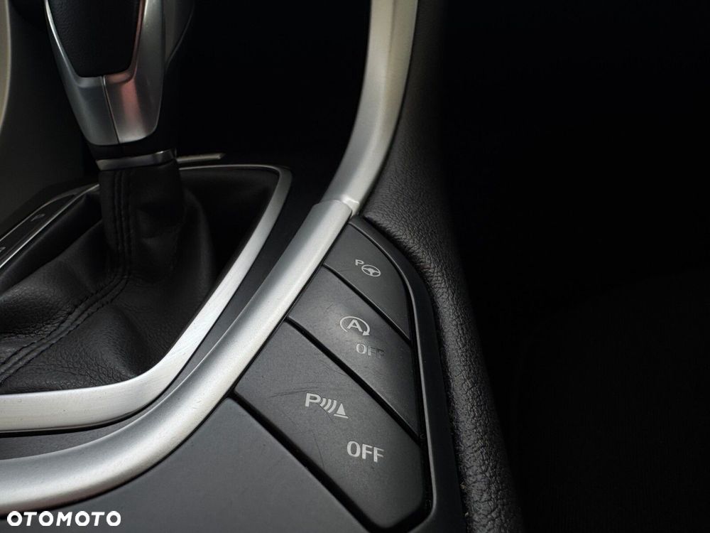 Ford Mondeo - 34