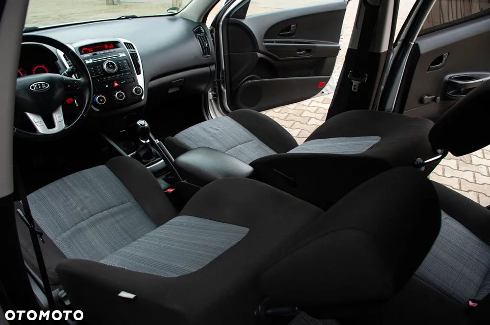 Kia Ceed 1.4 CVVT LX - 26