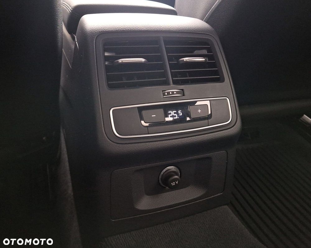 Audi A4 Limousine - 21