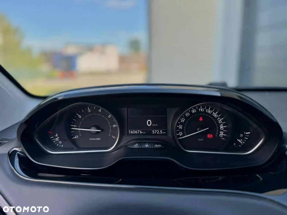 Peugeot 208 1.6 VTi Allure - 12