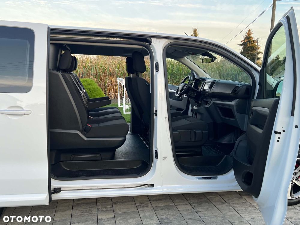 Toyota ProAce 2,0-l-D-4D (5-Si.) Autm Verso compact Team Deutschland - 24