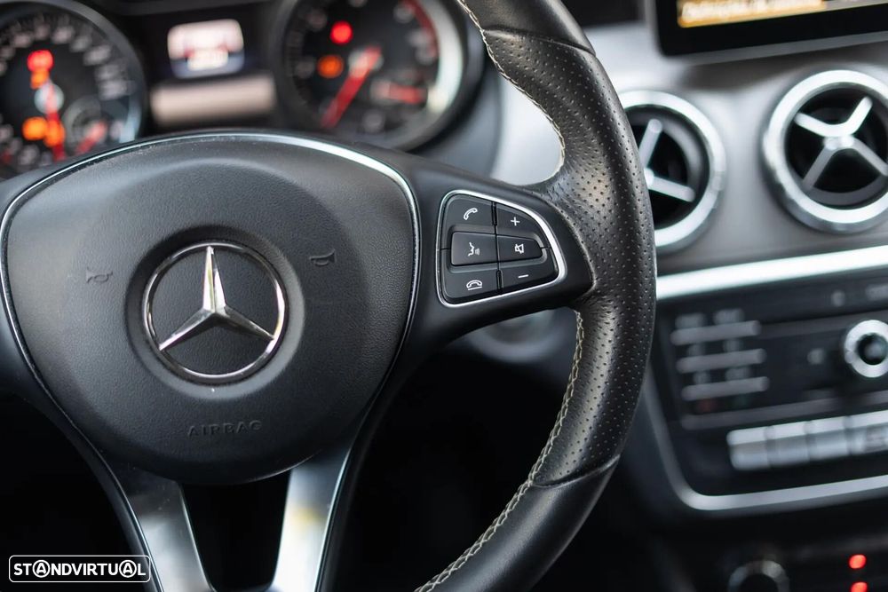 Mercedes-Benz CLA 180 d Urban - 10