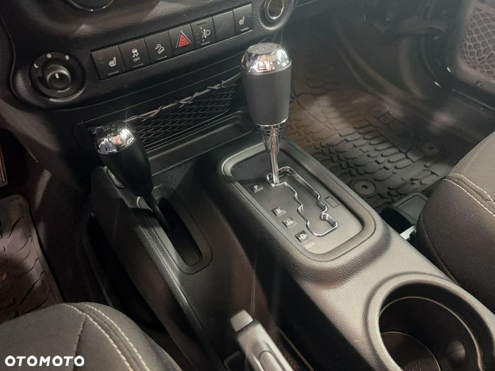 Jeep Wrangler - 17