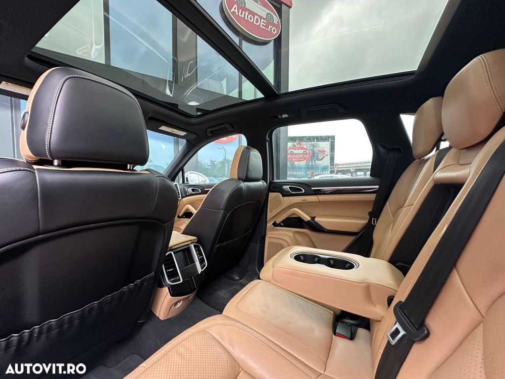 Porsche Cayenne V6 3.6L Aut. - 24