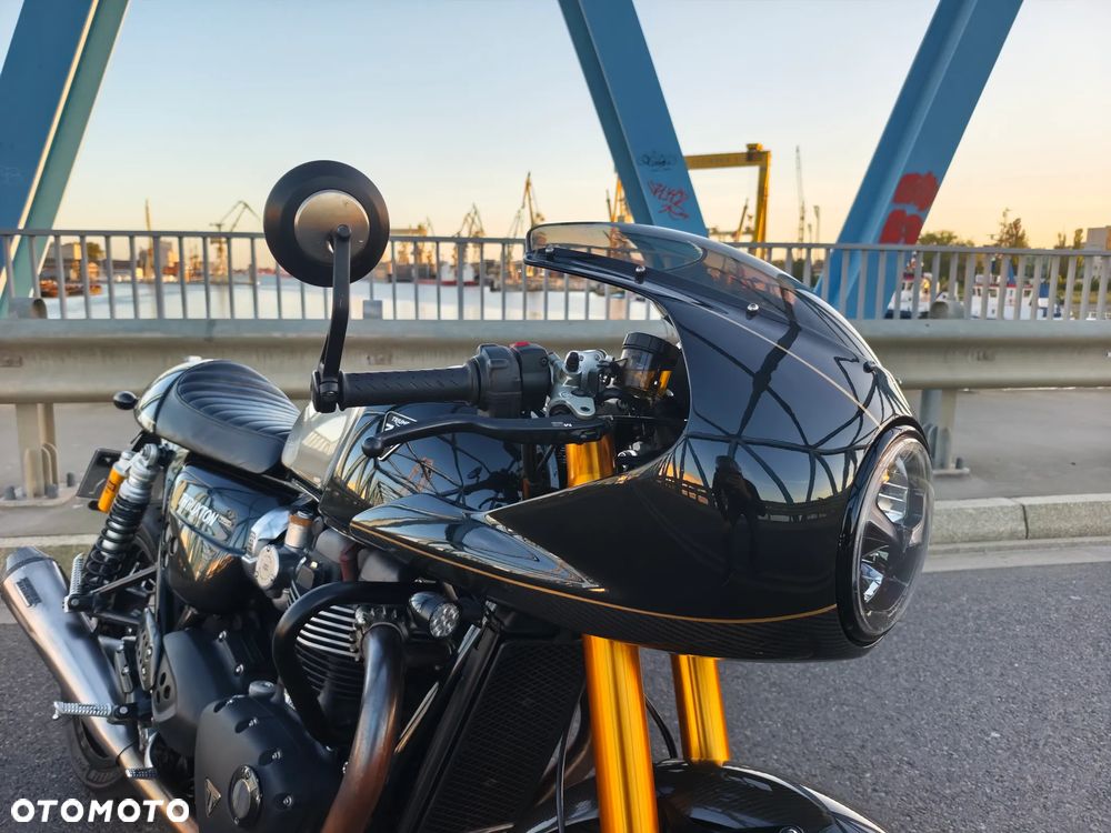 Triumph Thruxton - 23