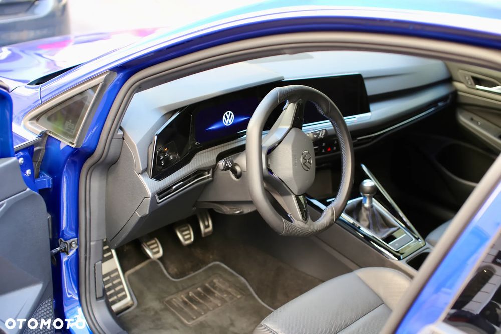 Volkswagen Golf - 14