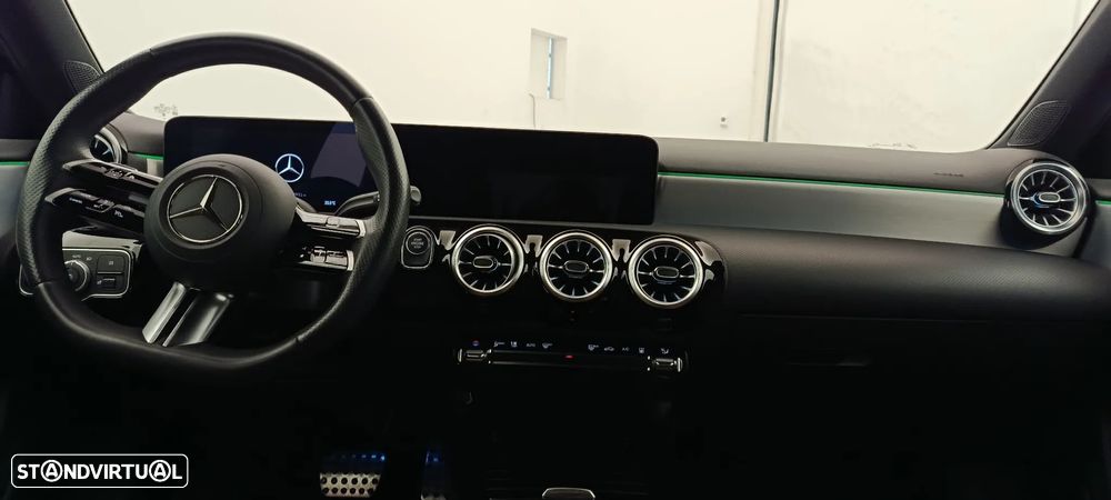 Mercedes-Benz A 250 e - 18