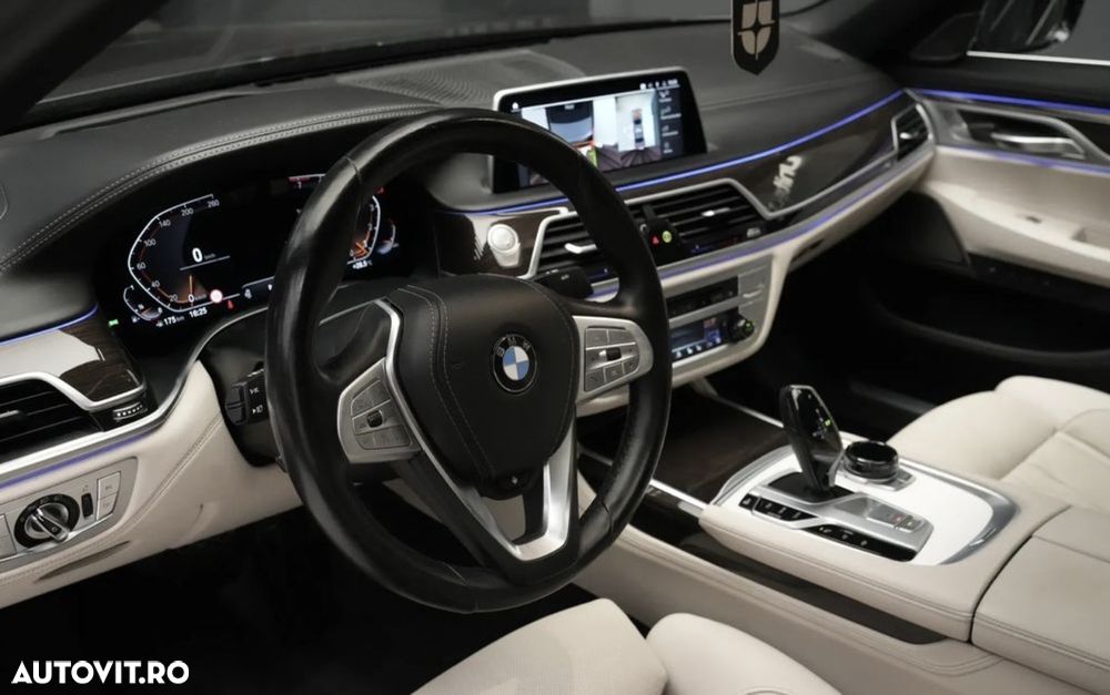 BMW Seria 7 740Li - 12