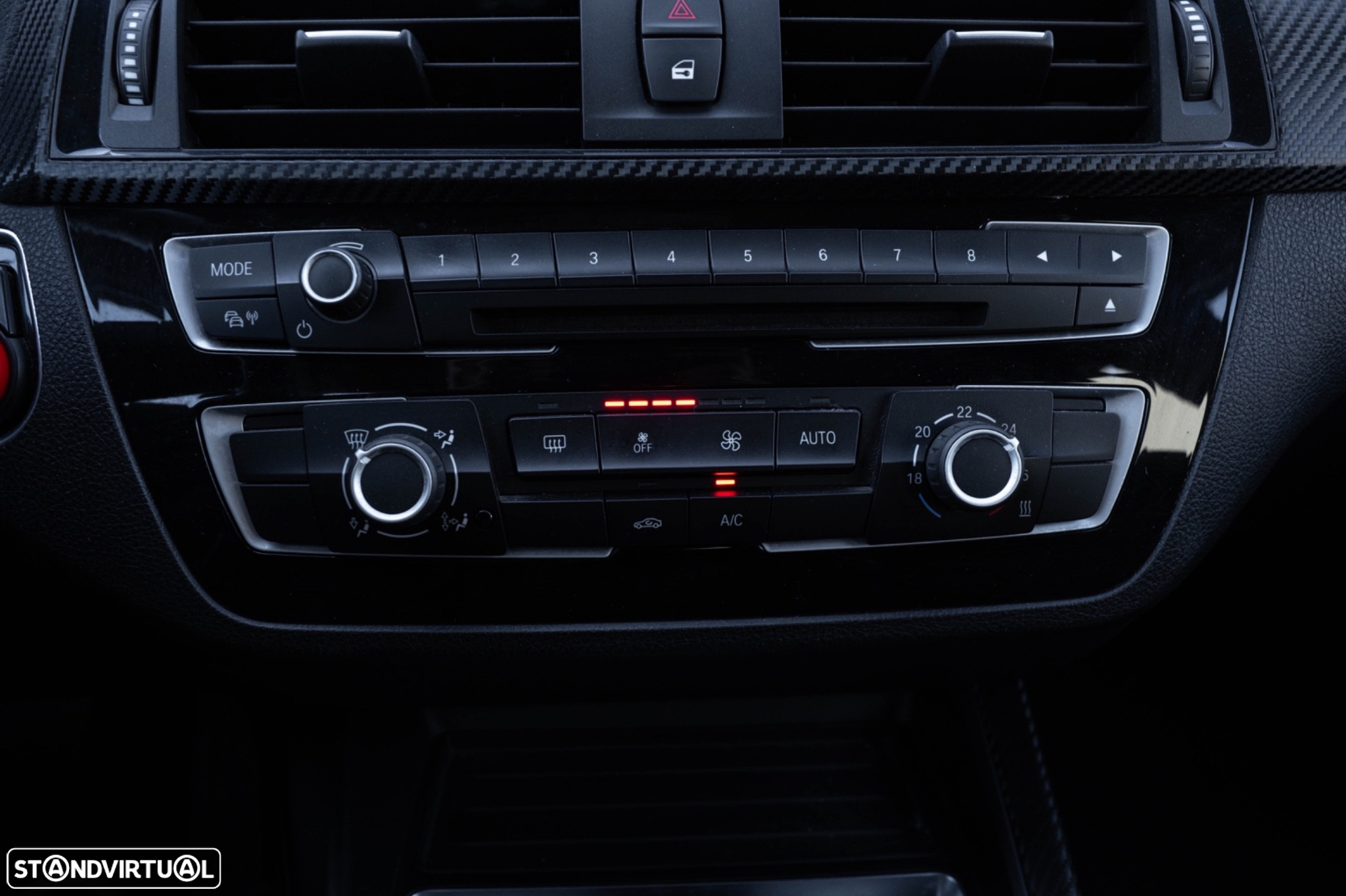 BMW 116 d Pack Desportivo M Auto - 25