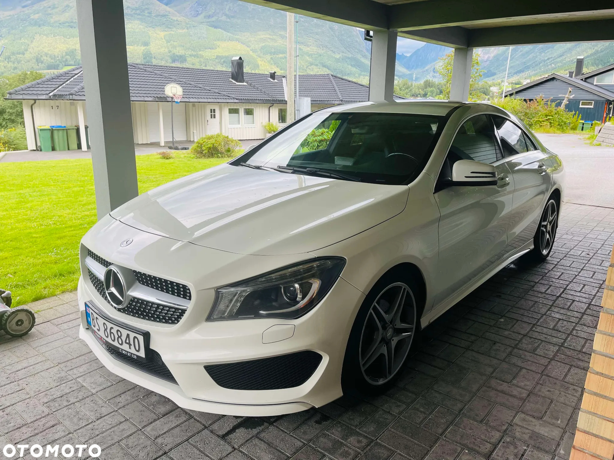 Mercedes-Benz CLA 180 7G-DCT AMG Line - 4
