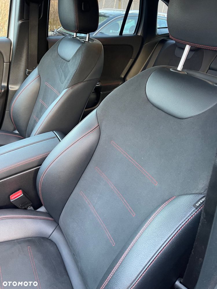 Mercedes-Benz GLA 250e AMG Line - 8