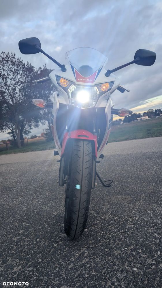 Honda CBR - 15