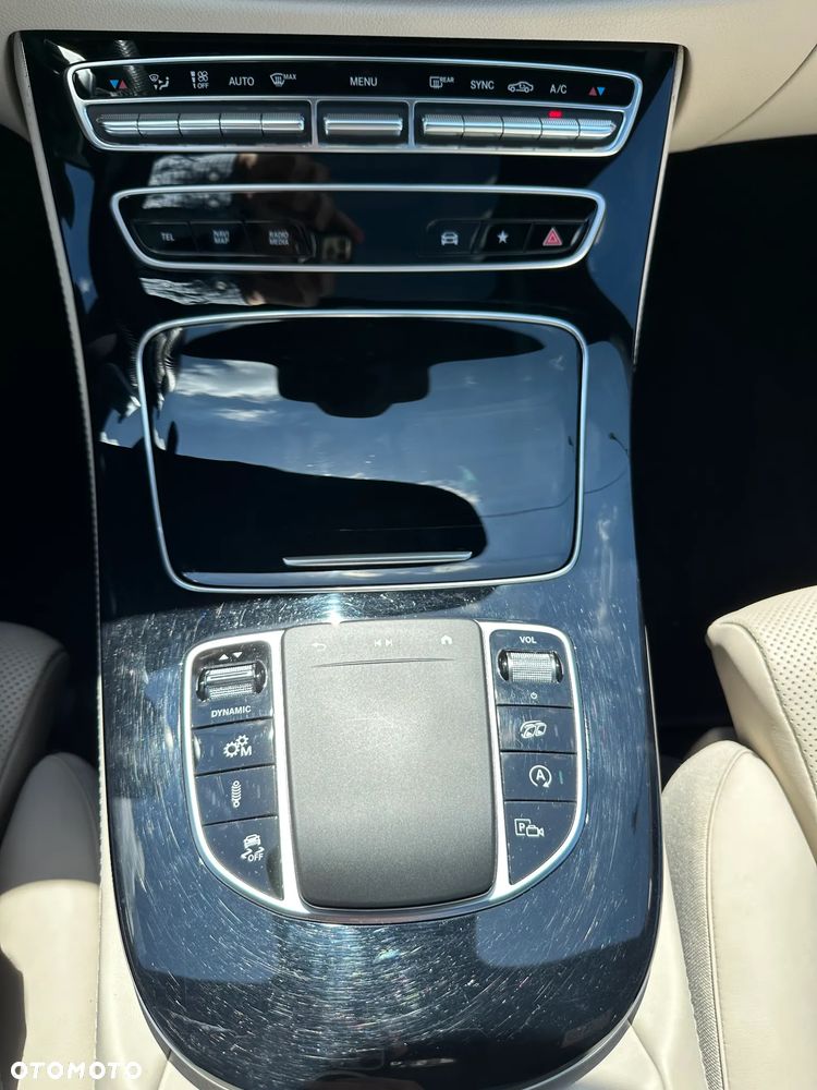 Mercedes-Benz Klasa E - 18