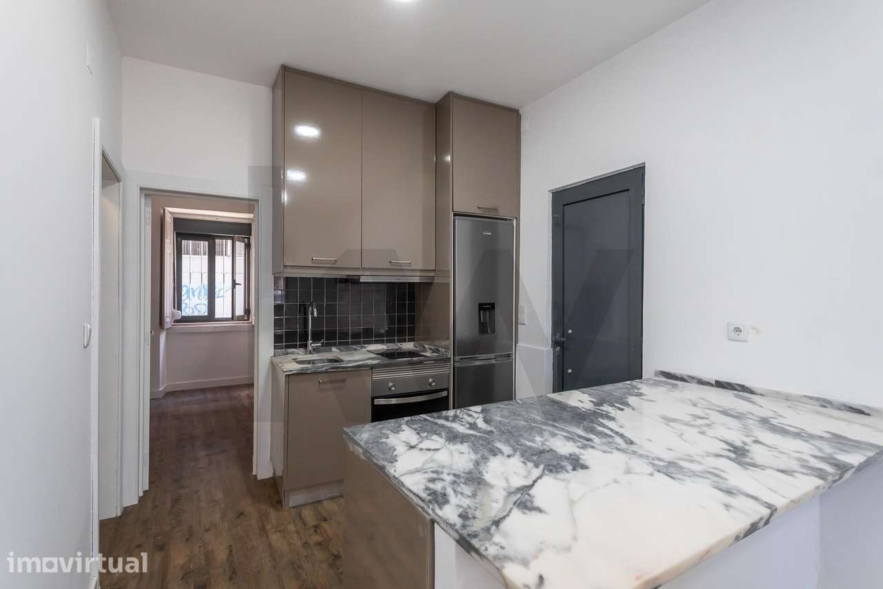 Apartamento T1 com Terraço de 31m2 no Campo Grande - Grande imagem: 5/18