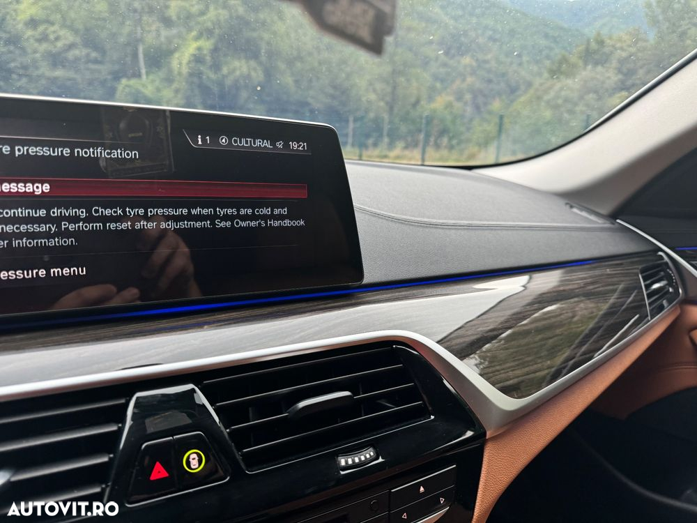BMW Seria 5 530d xDrive Aut. Luxury Line - 15