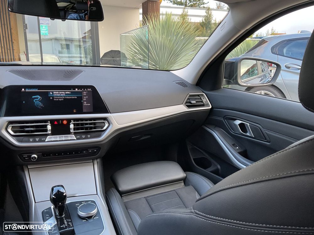 BMW 320 e Touring Line Sport Auto - 41