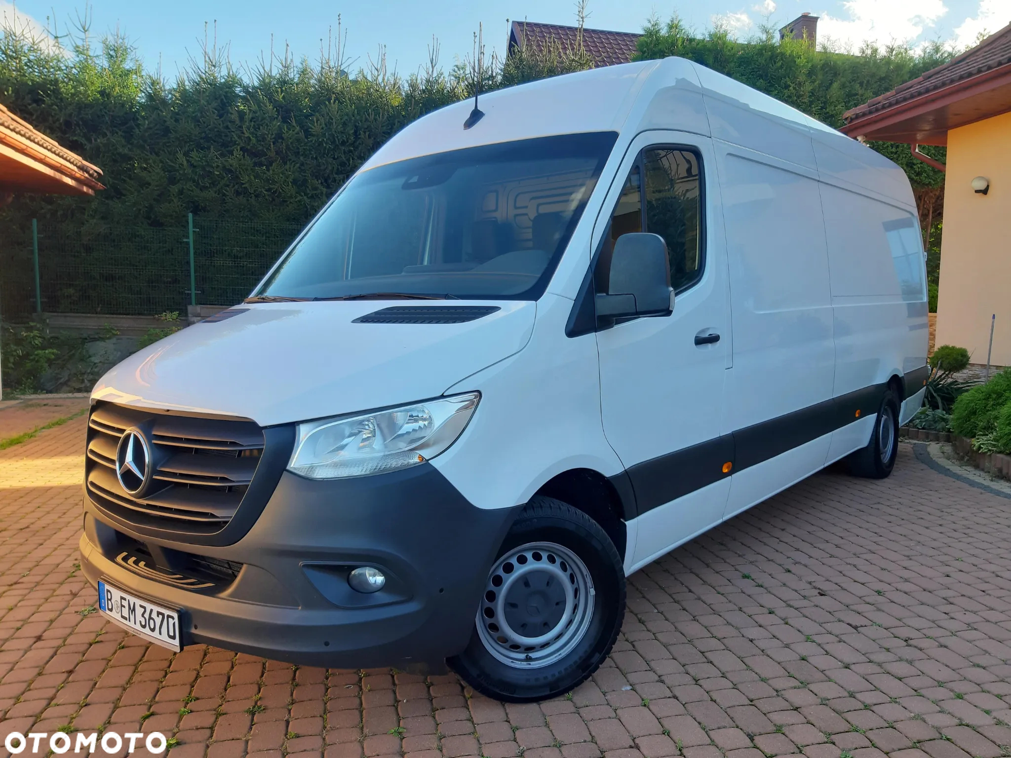 Mercedes-Benz Sprinter - 4