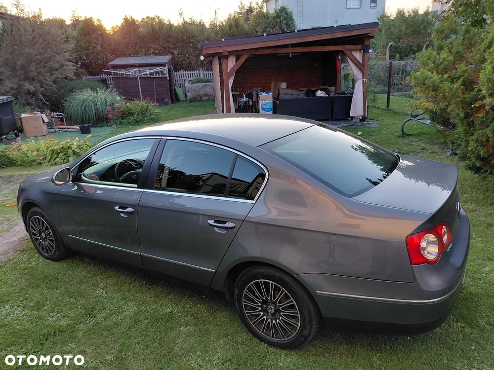 Volkswagen Passat 2.0 TDI Comfortline DSG - 1