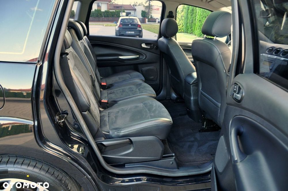 Ford S-Max - 19