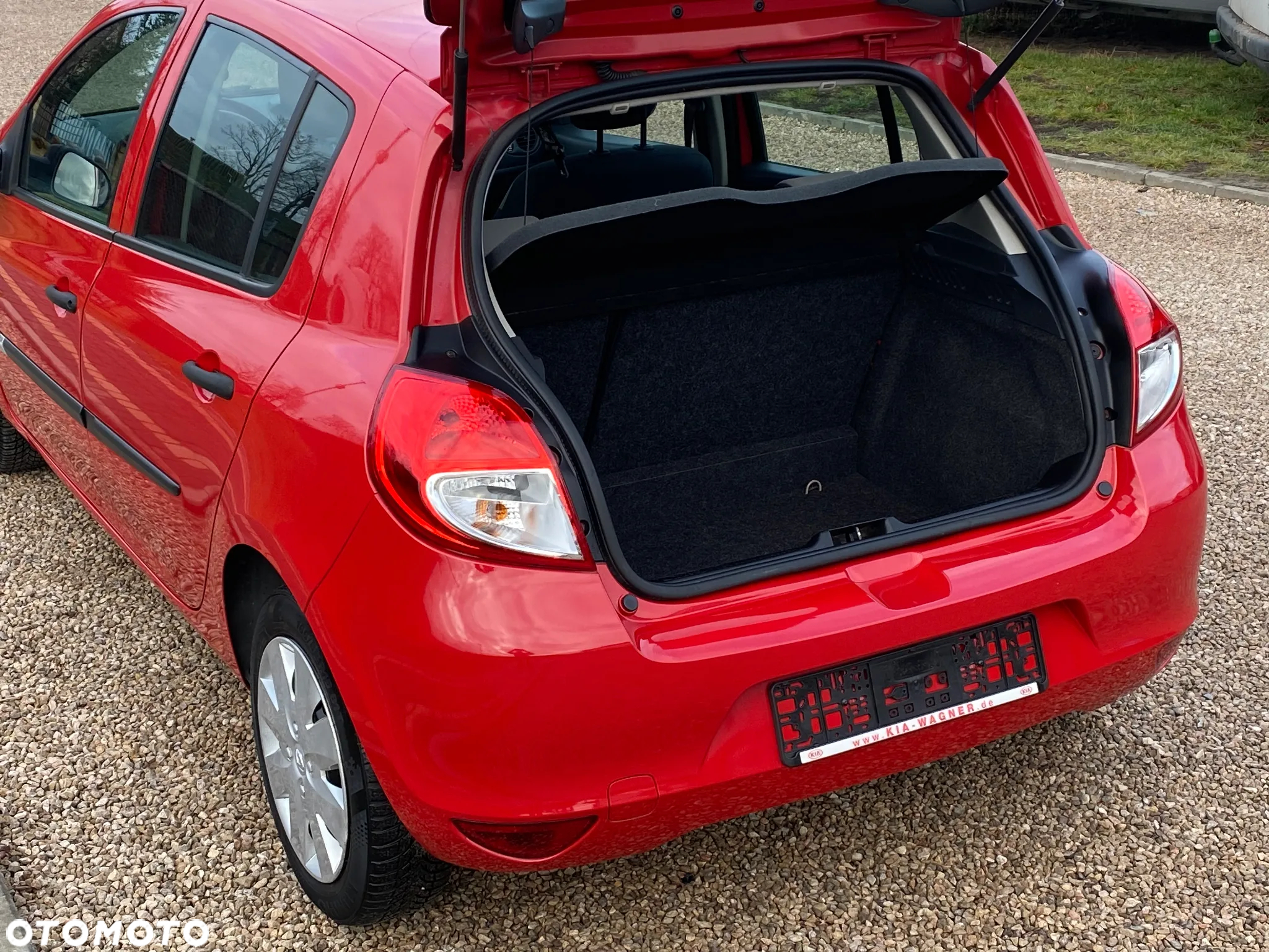 Renault Clio 1.2 16V 75 Expression - 8