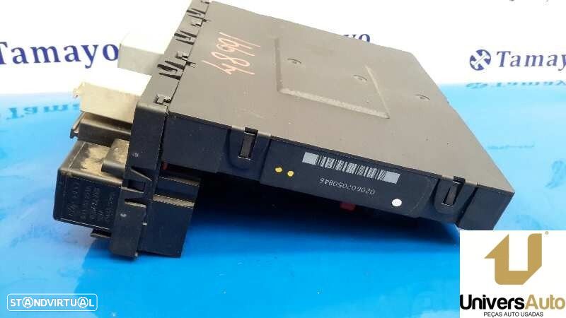 CAIXA RELÉS / FUSÍVEIS VOLKSWAGEN CADDY III FURGÃO 2006 -3C0937049D - 11