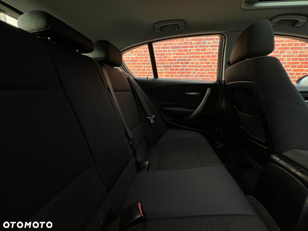 BMW Seria 1 116i - 19