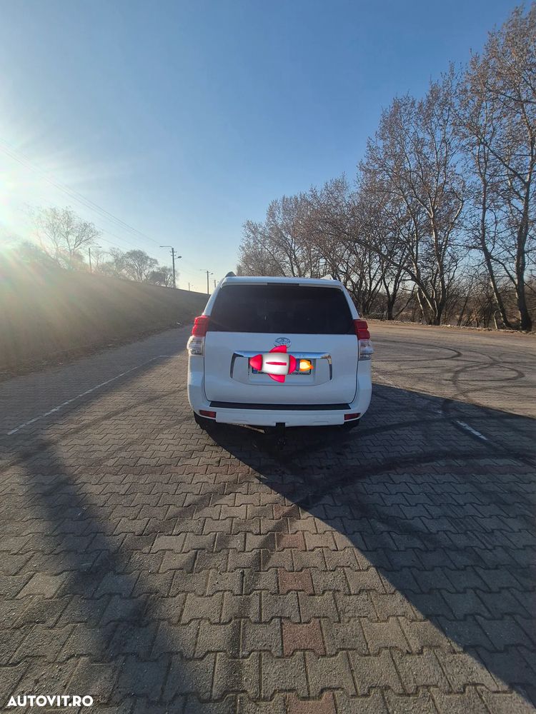 Toyota Land Cruiser 3.0l Turbo D-4D Luxury - 3