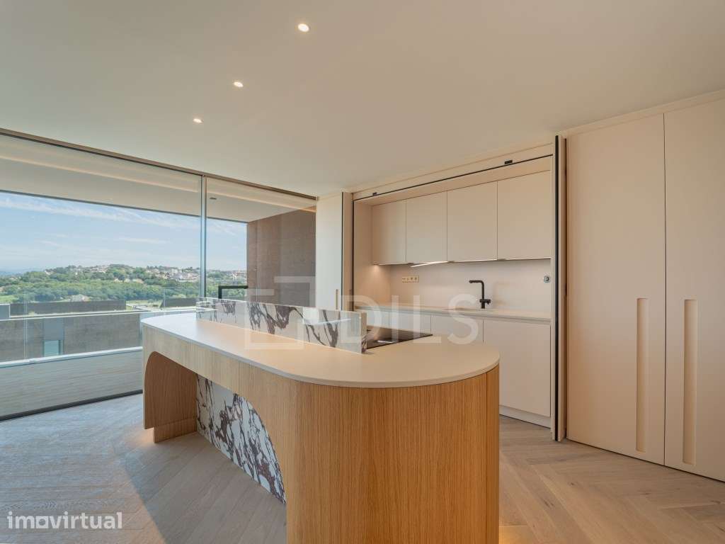 Apartamento T4, com varanda, frente ao Rio Douro - Grande imagem: 2/106