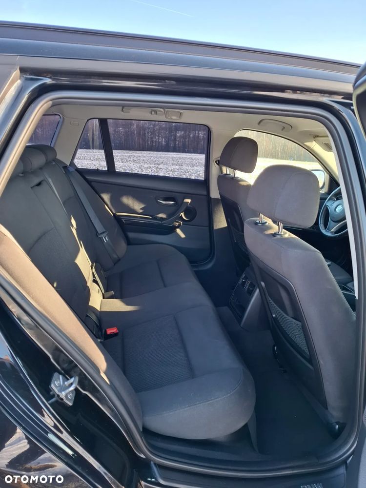BMW Seria 3 318d - 20