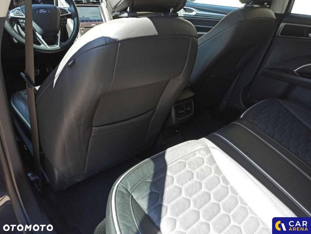 Ford Mondeo - 23