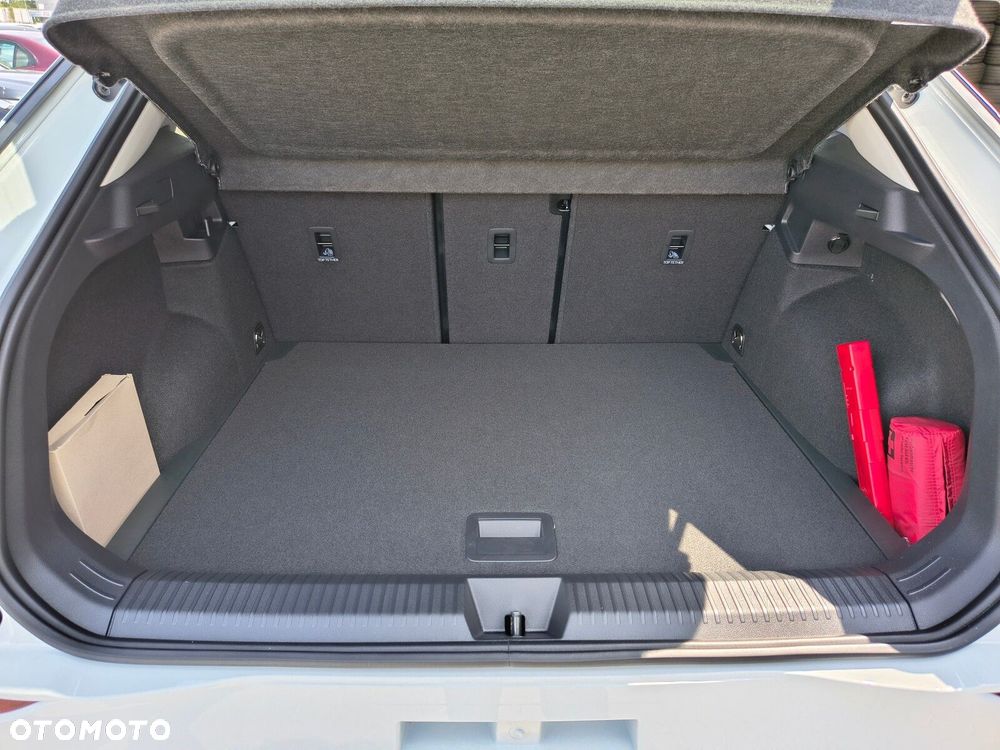 Volkswagen T-Roc 1.5 eTSI Life DSG - 11