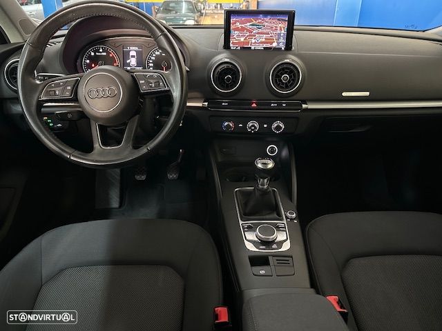 Audi A3 Sportback 30 TDI Design - 9