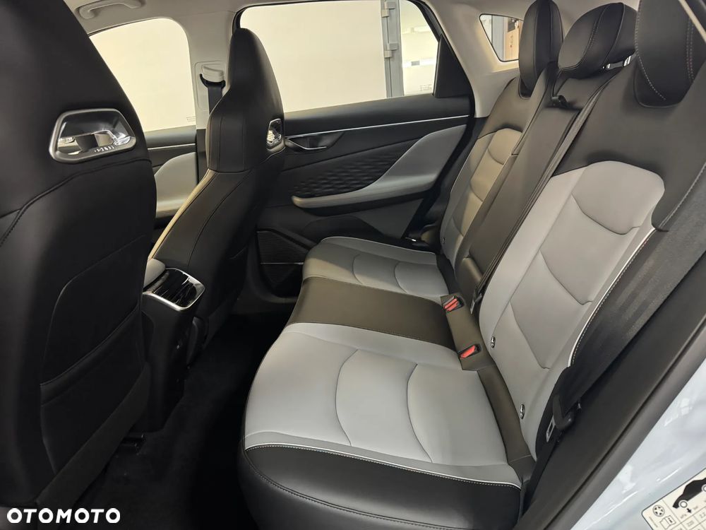 BAIC 5 Beijing 1.5T Business DCT - 7