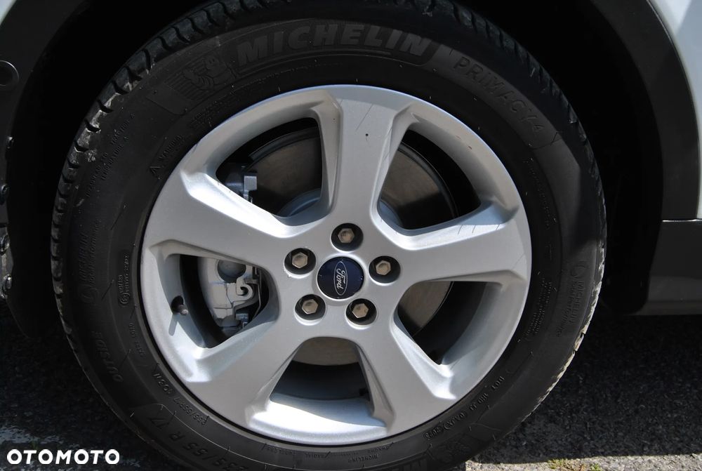 Ford Kuga 2.0 TDCi 2x4 Titanium - 37
