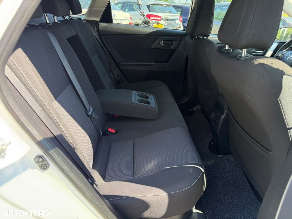 Toyota Auris - 17