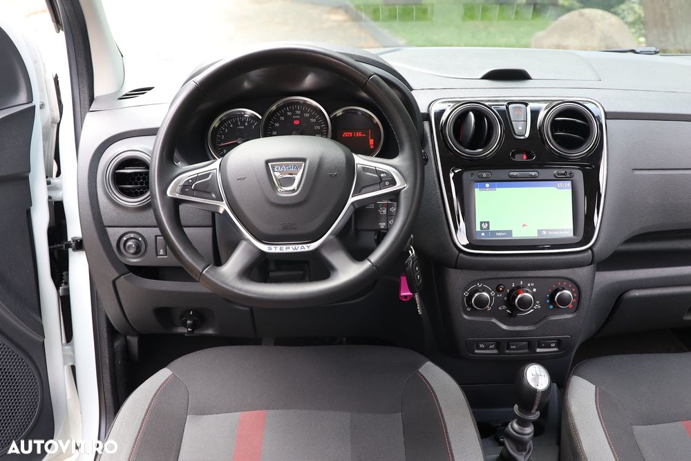 Dacia Lodgy TCe 130 GPF Stepway - 5