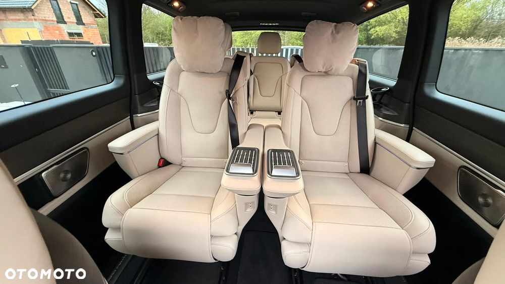 Mercedes-Benz Klasa V 300 d 4-Matic 9G-Tronic Exclusive (ekstra d³) - 2