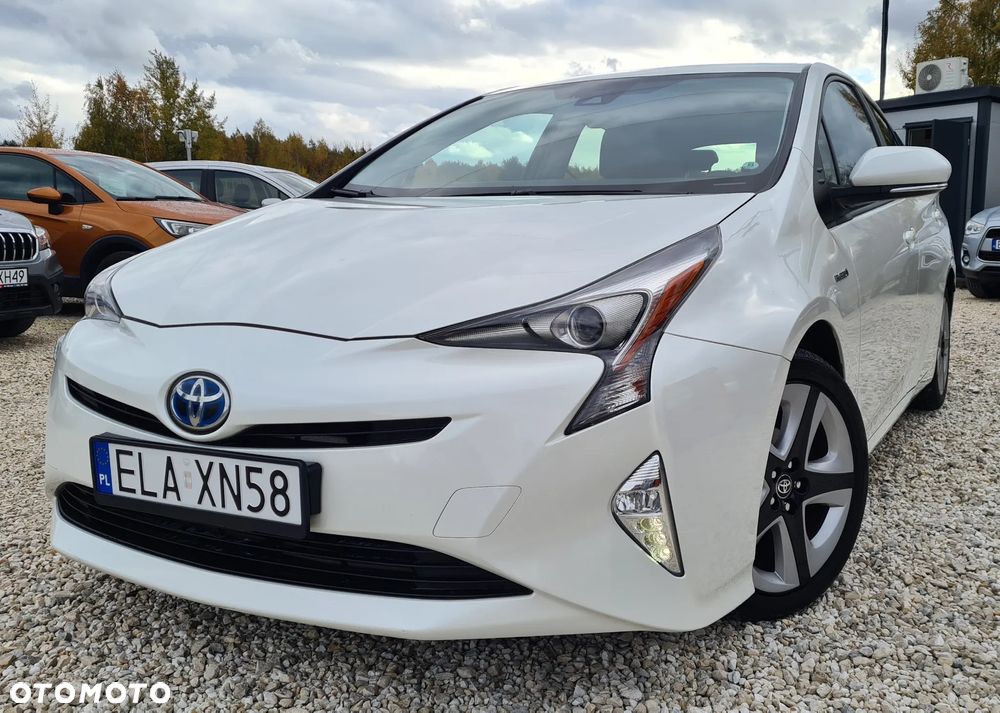 Toyota Prius Hybrid - 26