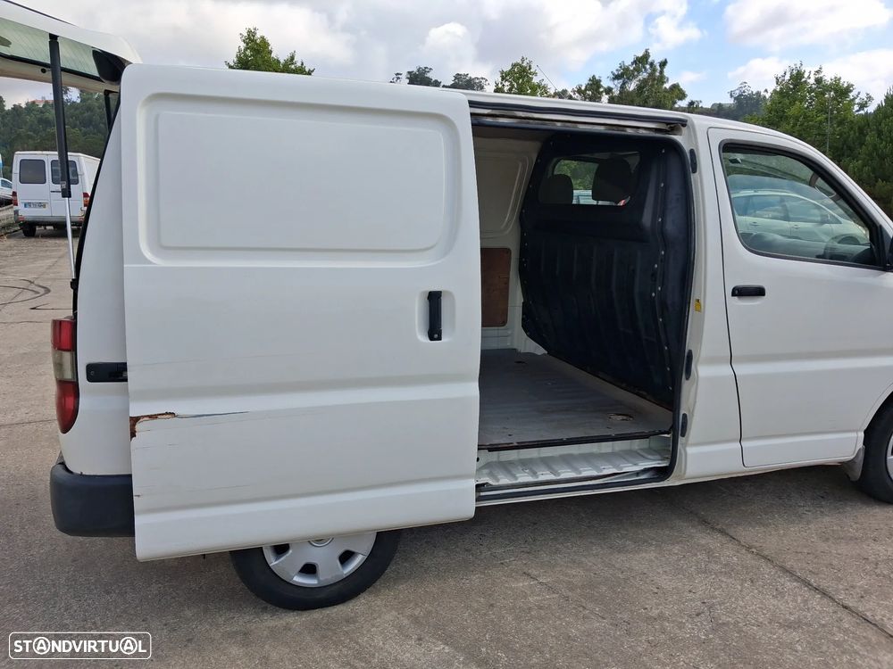 Toyota HiAce 2.5 D-4D Service 2.8T AC - 8