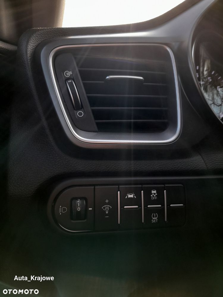 Kia Ceed 1.5 T-GDI M DCT - 23