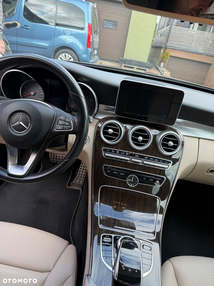 Mercedes-Benz Klasa C 300 7G-TRONIC Exclusive - 12